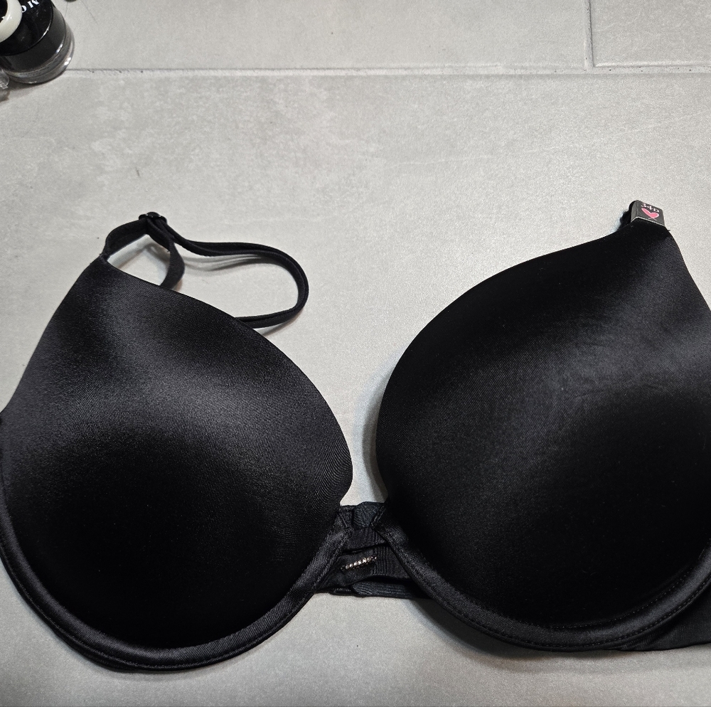 Victoria's Secret Very Sexy Push Up Bra, 34D, Black